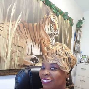 Meet your Posher, Aurdra